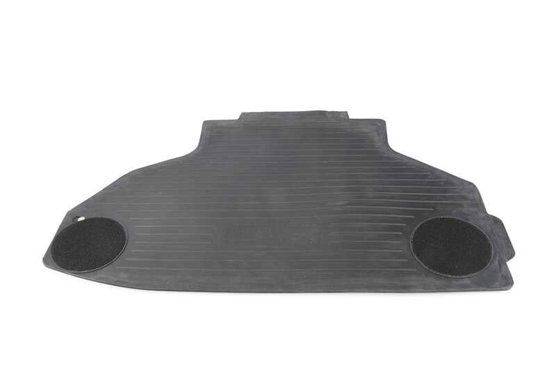 Alfombrillas traseras de tela OEM 51472288261 para BMW X6 F16. Protegen contra suciedad y desgaste. Fáciles de instalar con sistema de anclaje original. Original BMW.