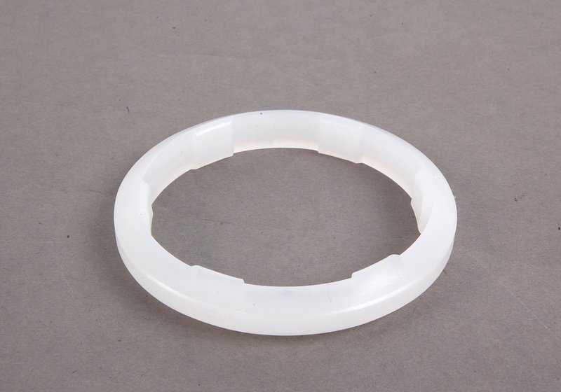 Anillo de goma OEM 31311132625 para BMW E34, E32, E31. Pieza original BMW utilizada en el soporte de la suspensión y componentes del montaje del amortiguador. Ideal para mantenimiento de suspensión. Original BMW.