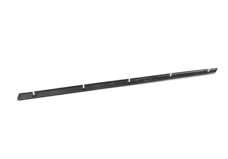 Embellecedor puerta trasera izquierda OEM 51428256257 para BMW Serie 5 E39. Original BMW.