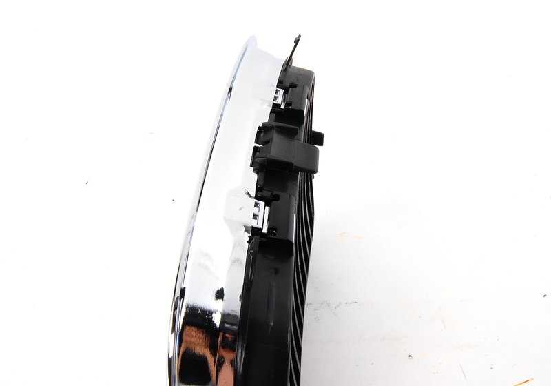 Rejilla decorativa derecha OEM 51138206610 para BMW E36. Pieza original BMW.