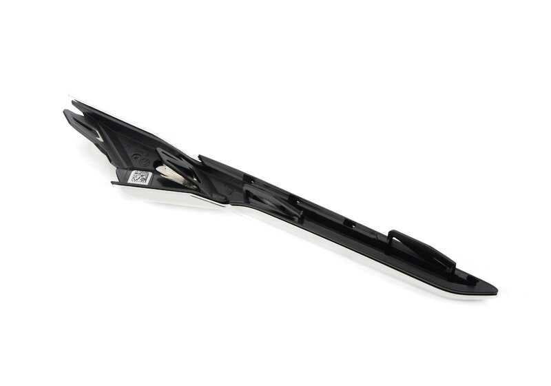 Tapa conducto aire lateral derecho OEM 51138063206 para BMW F90 (M5) M5JF01, M5JF02, M581CH, M582CH. Compatible con modelos de 2017 a 2023. Original BMW.
