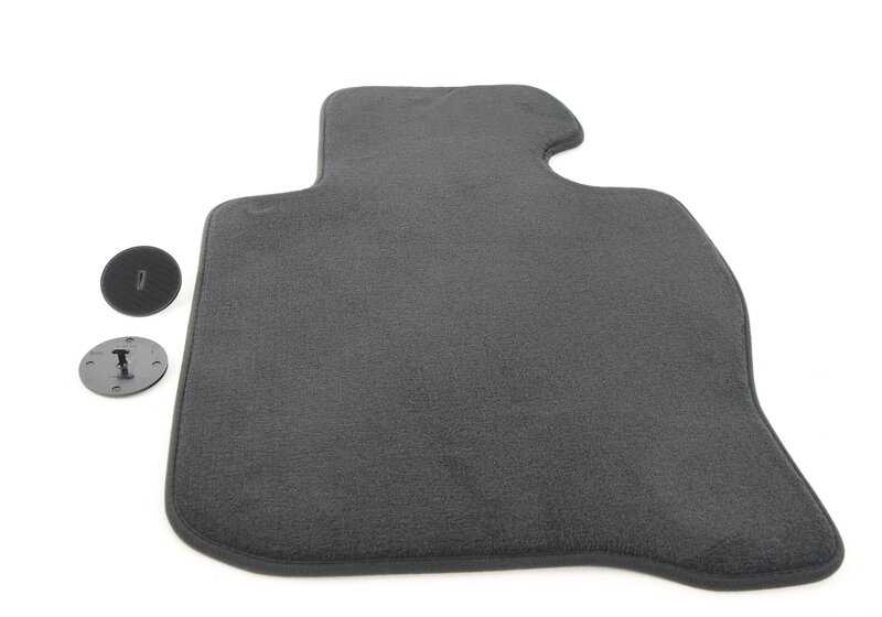 Alfombrilla de moqueta lado conductor OEM 51477335861 para BMW F32, F33, F36, 420d xDrive, 420i xDrive. Original BMW.