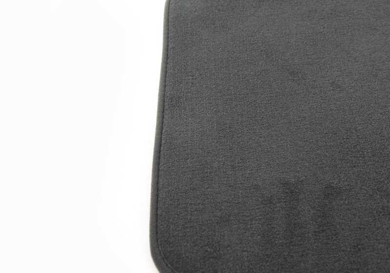 Alfombrilla de moqueta lado conductor OEM 51477335861 para BMW F32, F33, F36, 420d xDrive, 420i xDrive. Original BMW.