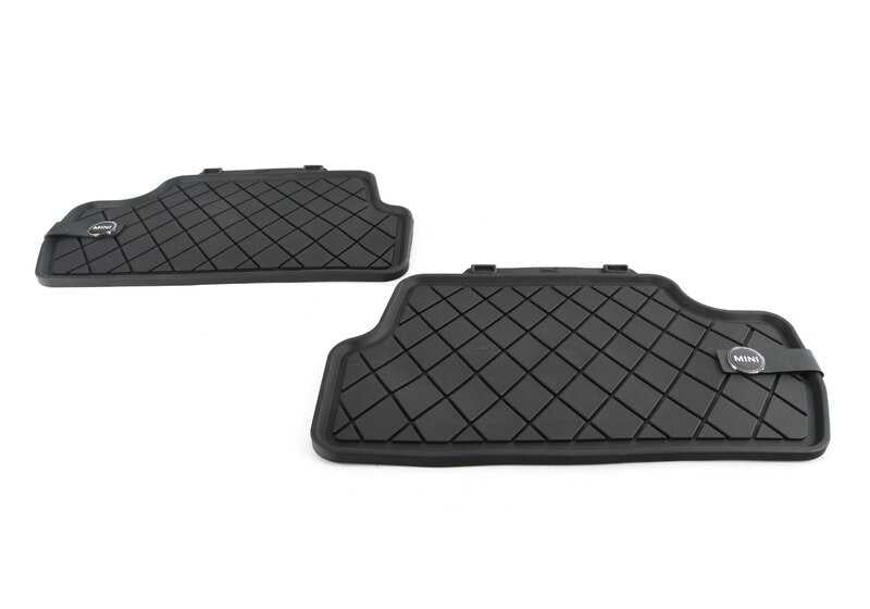 Alfombrillas todo tiempo traseras Essential Black OEM 51472354164 para MINI F56, F56 BEV, F56 LCI, F66. Original MINI.