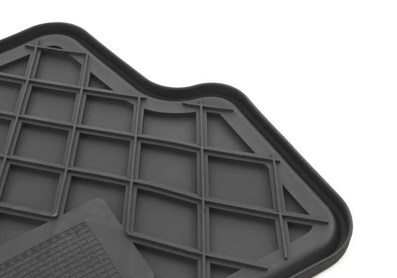 Alfombrillas todo tiempo traseras Essential Black OEM 51472354164 para MINI F56, F56 BEV, F56 LCI, F66. Original MINI.