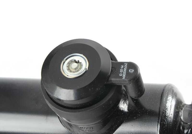 Amortiguador trasero izquierdo OEM 37126851139 para BMW F07 (520d, 528i, 530d). Original BMW.