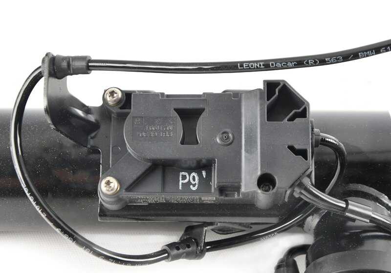 Amortiguador trasero izquierdo OEM 37126851139 para BMW F07 (520d, 528i, 530d). Original BMW.