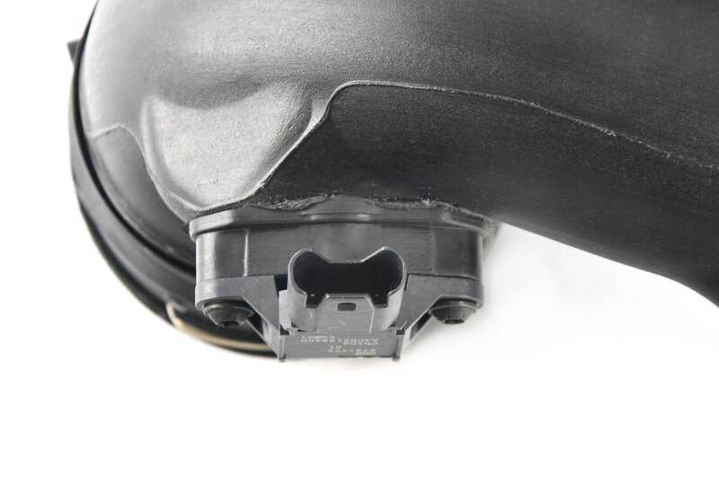Frachtluftleitung für BMW 5 F07 -Serie, F10, F11, F18, Serie 6 F12, X5 E70N, X6 E71 (OEM 13717588268). Original BMW.