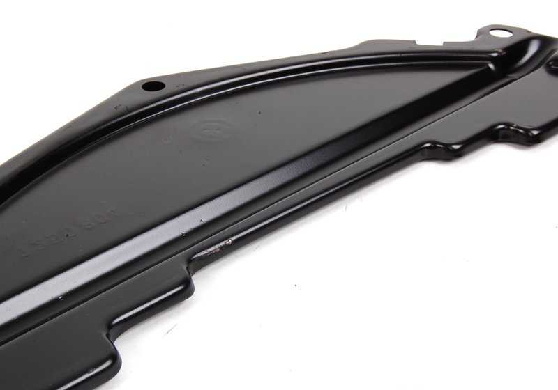 Chapa protectora OEM 21111250804 para BMW E12, E28, E24, E23. Pieza original BMW diseñada para proteger componentes en la zona del embrague. Recambio original BMW.