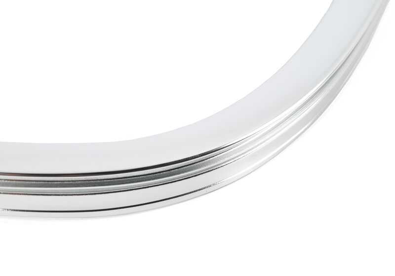 Moldura superior del marco de la ventana puerta trasera izquierda OEM 51357072889 para BMW E60, E61. Original BMW.