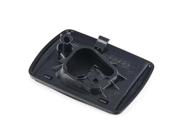 Couverture Prendre le séparateur arrière droit pour BMW F31, F31N (OEM 51447846220). BMW d'origine.