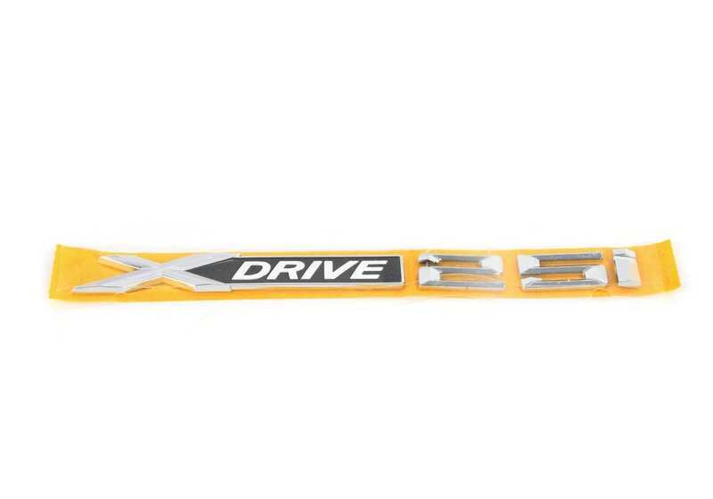 Emblema "XDrive" OEM 5114736269 per BMW E84, E83, F25. BMW originale.