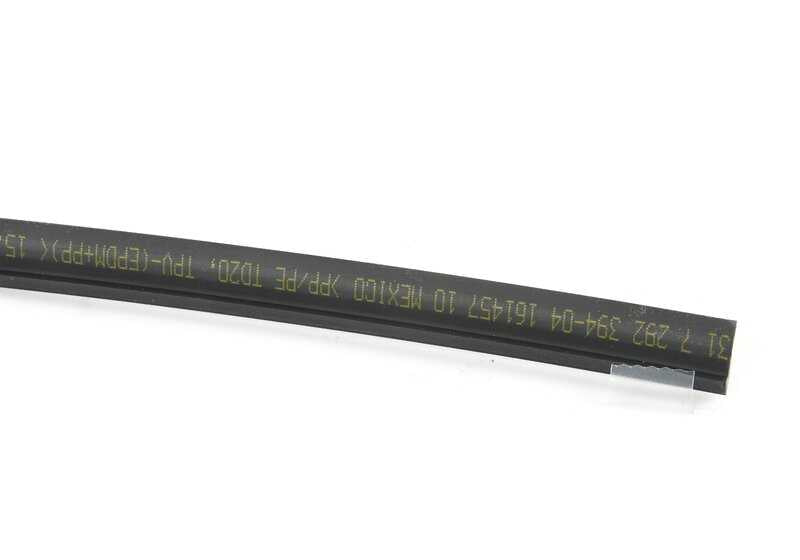 Cubierta superior del parabrisas OEM 51317292394 para BMW F15, F85. Pieza original BMW. Ideal para sustituir la tapa plástica que cubre la parte superior del parabrisas.