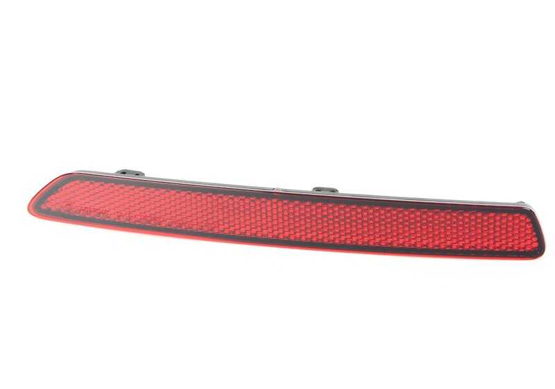 Reflector trasero derecho OEM 63147476842 para BMW F30, F31 (316d, 316i, 318d). Línea Black Line. Original BMW.