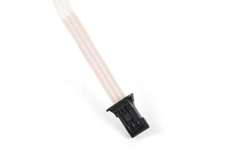 Embellecedor de entrada iluminado izquierdo OEM 51478051815 para BMW F13 y F13N. Original BMW.