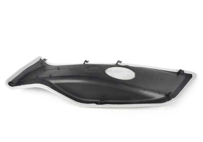 Einfügen für die linke Seitenbeschichtung für die BMW 3 E36 -Serie (OEM 51438170323). Original BMW