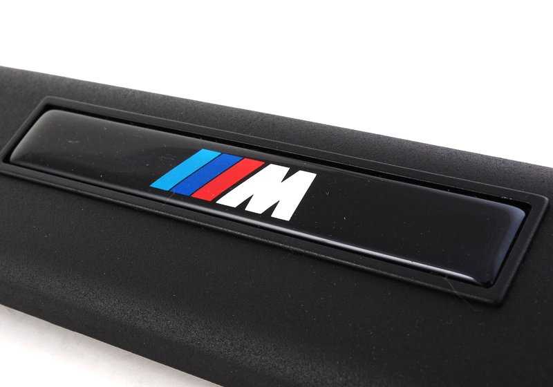 Juego de reequipamiento listones parachoques M delantero OEM 82119403140 para BMW Serie 3 E36. Original BMW.