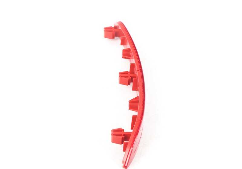 Catadióptrico trasero izquierdo OEM 63147388765 para BMW Serie 5 G30 (modelos 518d, 520d). Compatible con versiones desde 2016 hasta 2020. Pieza original BMW.