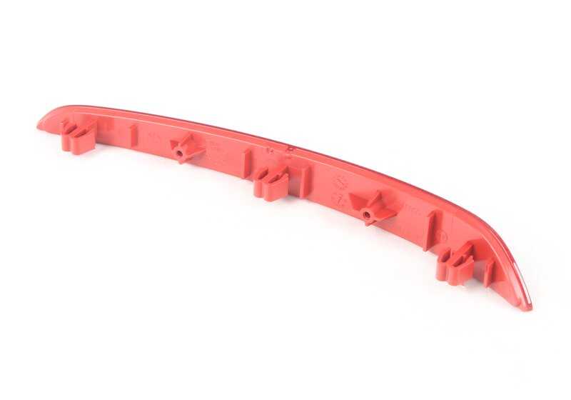Catadióptrico trasero izquierdo OEM 63147388765 para BMW Serie 5 G30 (modelos 518d, 520d). Compatible con versiones desde 2016 hasta 2020. Pieza original BMW.