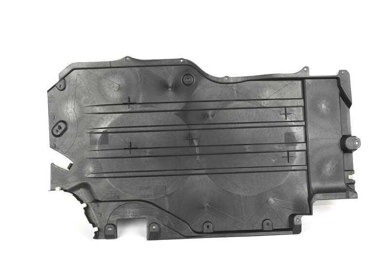 Revestimiento bajo depósito combustible derecho OEM 51757424892 para BMW X5 G05 xDrive45e (2019–2023). Original BMW.