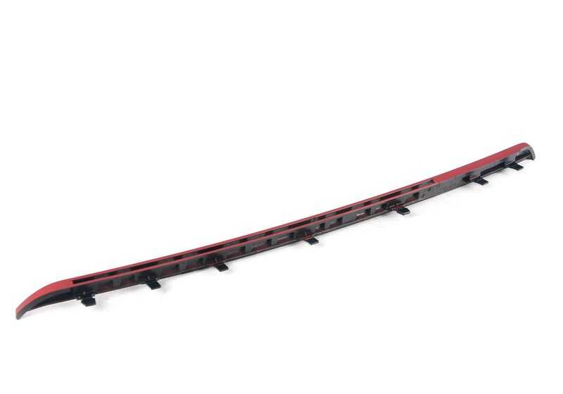 Stampo decorativo posteriore sinistro OEM 51427346991 Rosso corallo per BMW 4 F36 (418D) Modelli compatibili. BMW originale.