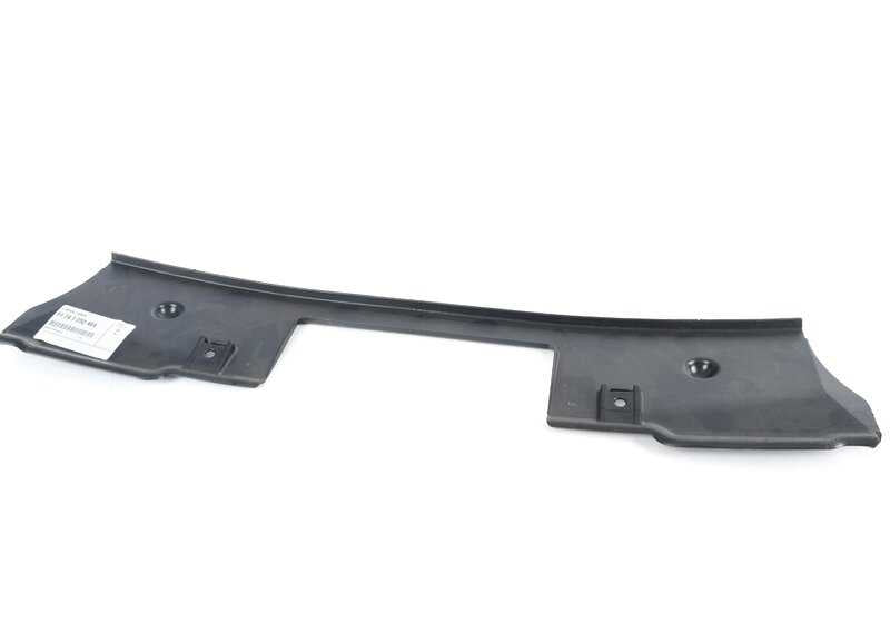 Upper air duct for BMW E63, E63N, E64, E64N (OEM 51747052464). Original BMW