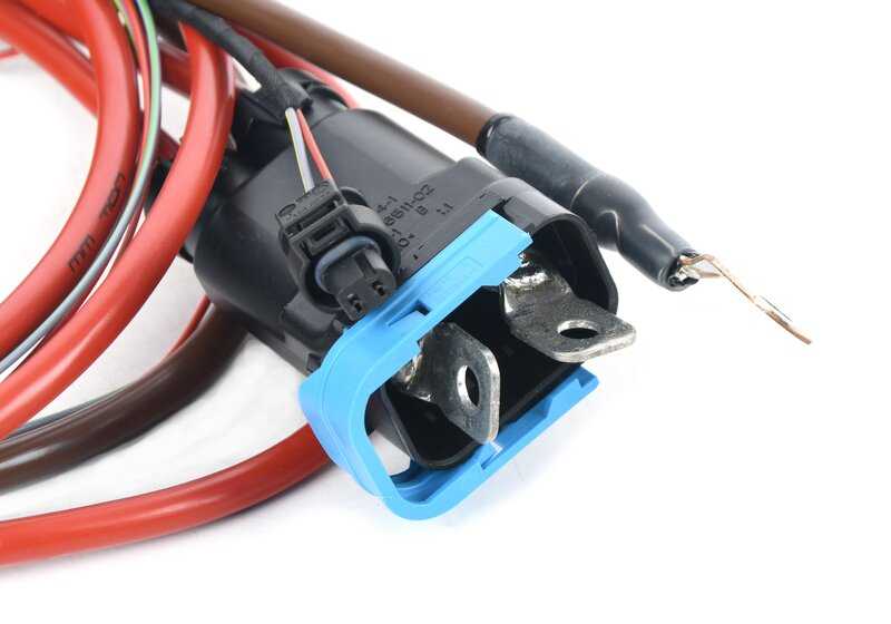 Kit de reparación cableado ventilador eléctrico OEM 61118715382 para BMW X5 G05 y BMW X6 G06. Cable original para ventilador de 850W. Repuesto original BMW.