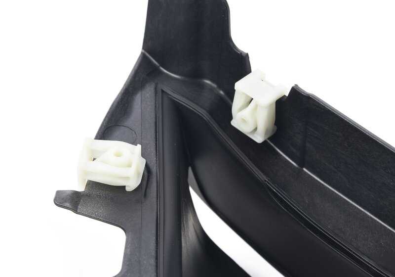 Cubierta paso de rueda delantera derecha OEM 51717469470 para BMW X5 G05, G05N. Pieza original BMW.