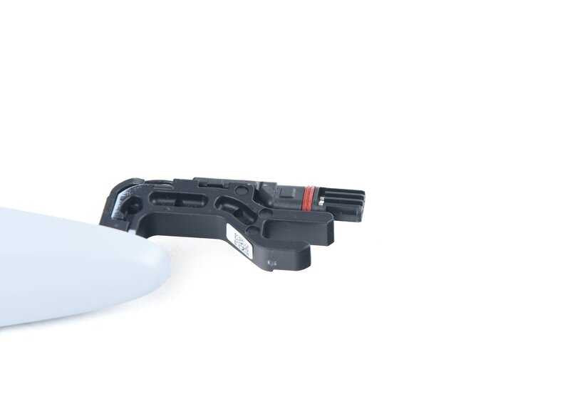 Asa de puerta izquierda imprimada OEM 51215A8E2A3 para BMW E90, E91, E92, E84, E70, E71, E72. Original BMW.