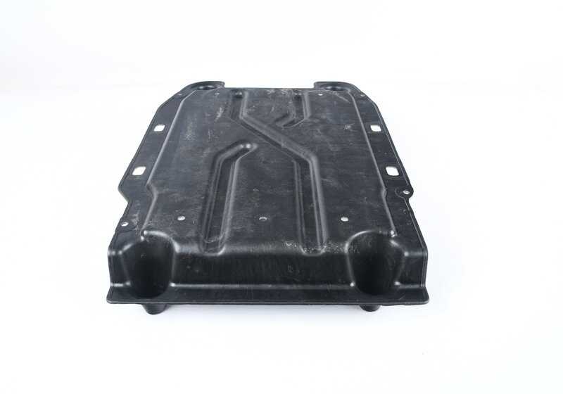 Cubierta inferior central del motor OEM 51717002379 para BMW E65, E66. Protege el motor desde abajo. Pieza original BMW.