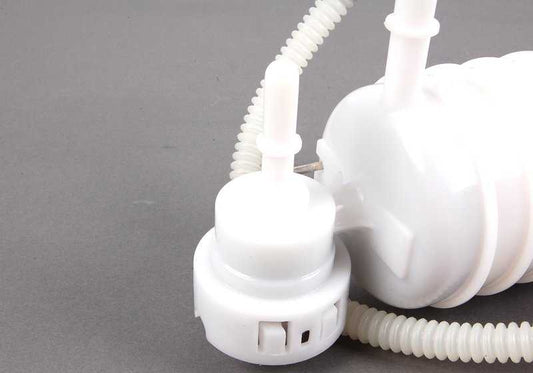 Fuel filter with pressure regulator OEM 16147186454 for BMW E83. Original BMW.