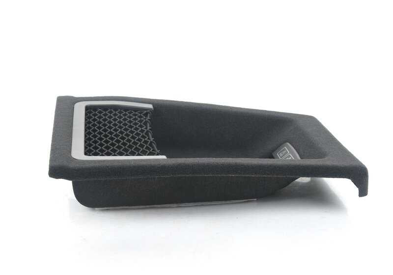 Tapa izquierda del maletero OEM 51477445817 para BMW X3 {F97, F97N, G01, G01N, G08, G08E, G08F, G08N}. Original BMW.