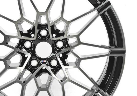 Llanta de aleación original BMW M Doble Radio 826 de 19" delantera OEM 36117882867 para BMW G80 (M3, M3 Competition, M3 Competition xDrive, NM3, NM3 xDrive). Original BMW.