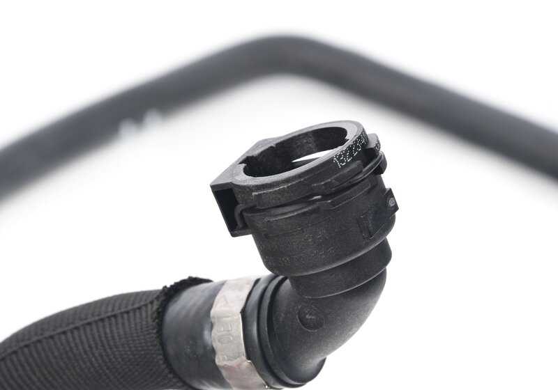 Manguera de expansión a bomba de agua OEM 17128514220 para BMW F15, F16. Original BMW.