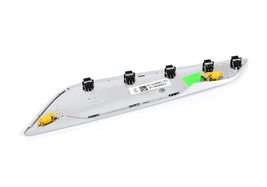 Rejilla de ventilación lateral derecha OEM 51137349594 para BMW G30, G31, G38. Original BMW.