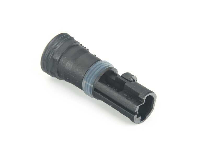 Black Electric Connector 2 Poles OEM 61131393742 for BMW E53 (x5 3.0d, 3.0i) models between 2001 and 2006. Original BMW piece.