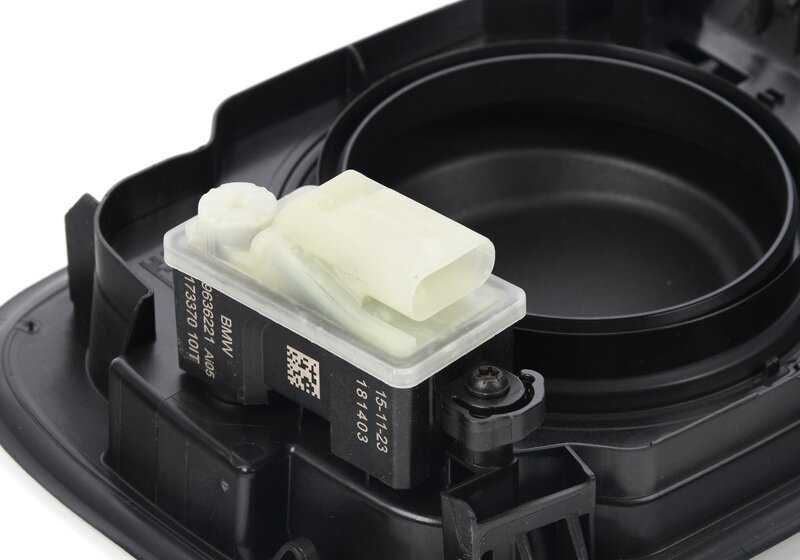 Tapa de protección para conector de carga OEM 51177433414 para BMW G20, G21. Original BMW.