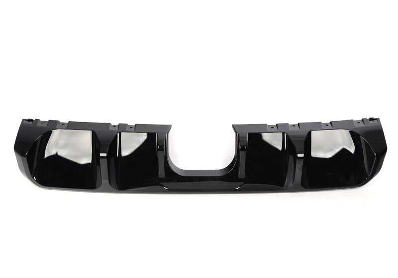 Embellecedor trasero del parachoques OEM 51125A3C9D9 para MINI F56, F57. Pieza original MINI, compatible con versiones JCW (John Cooper Works) US. Ideal para sustituir embellecedor trasero dañado o desgastado.