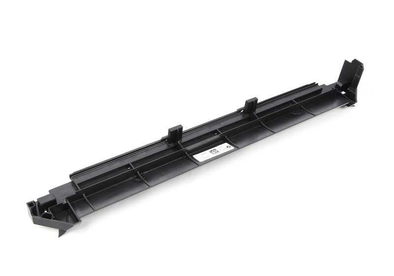 Cubierta inferior del motor OEM 17118689536 para BMW X3 {F97, F97N} y BMW X4 {F98, F98N}. Original BMW.