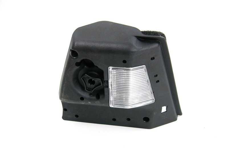 Porta lámparas trasero derecho OEM 63217165866 para BMW E46. Pieza original BMW.
