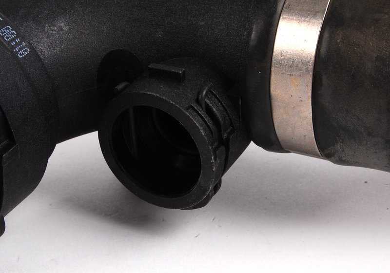Wasserschlauch para BMW Z4 E85, E86 (OEM 17127537717). BMW original.