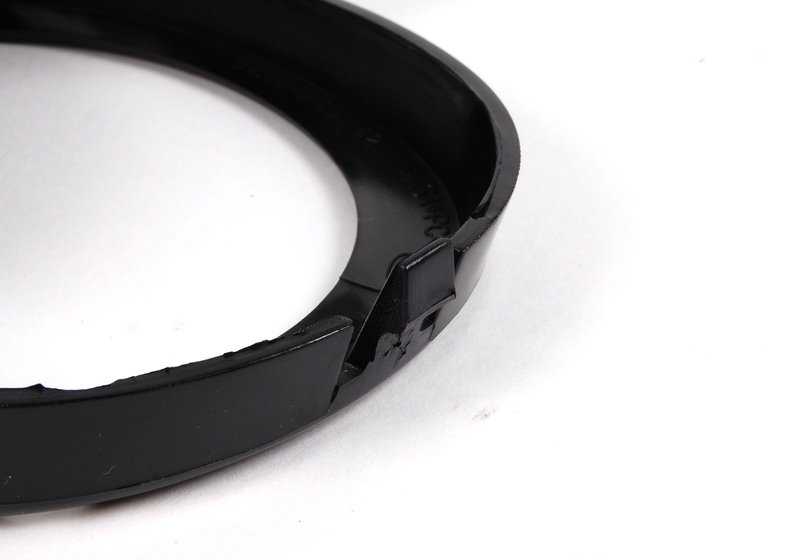 Marco embellecedor antiniebla izquierdo OEM 51117891421 para BMW E39. Original BMW.