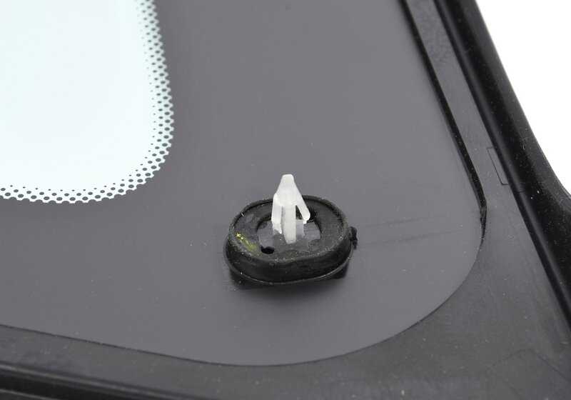 Cristal fijo trasero derecho OEM 51337349648 para BMW F48, F49. Original BMW.