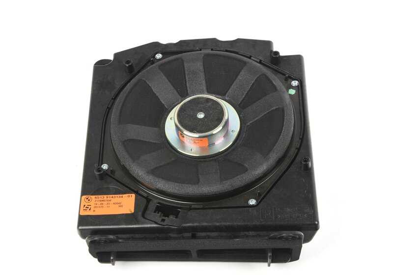 Subwoofer derecho OEM 65139143134 para BMW E60, E61, E63, E64. Original BMW.