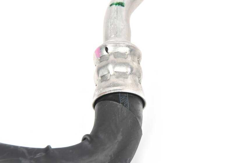 Tubo de aceite del cambio automático OEM 17229504800 para BMW F90 M5, F91 M8, F92 M8, F93 M8. Compatible con modelos con motor S63M y cambio automático. Original BMW.