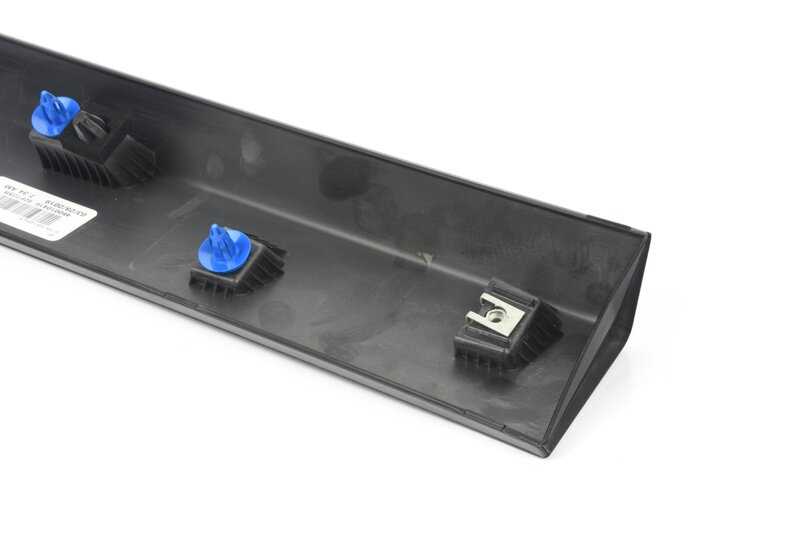 Moldura lateral puerta delantera derecha OEM 51137388226 para BMW X3 G01 (modelos: xDrive20d, sDrive18d). Original BMW.