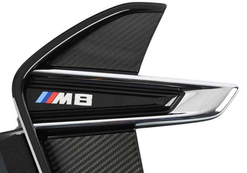 Embellecedor de entrada de aire lateral en carbono OEM 51138074873 para BMW F91, F92, F93 M8 Competition. Original BMW.