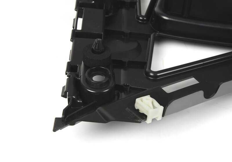 Soporte lateral trasero derecho OEM 51129451030 para BMW G01, G02. Original BMW.