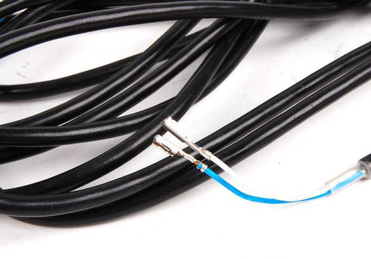 Cable FBAS (longitud 4910 mm) OEM 61119139006 para BMW X5 E70 (modelos 3.0d, 3.0sd, 3.0si, 4.8i, M) fabricados entre 2006 y 2013. Recambio original BMW.