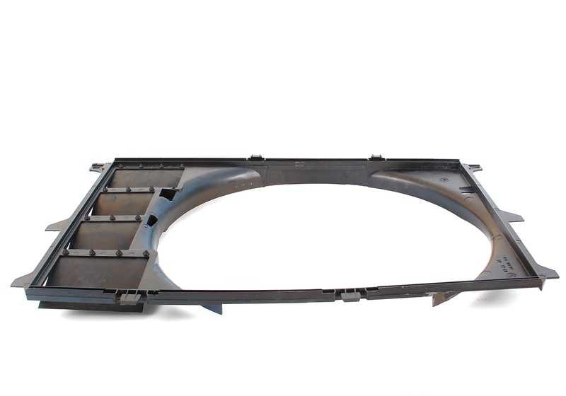 Conducto del ventilador con compuertas OEM 17111723977 para BMW E34 (530i, 540i) y E32 (740i) con motor M60. Compatible con modelos fabricados entre 1992 y 1996. Original BMW.